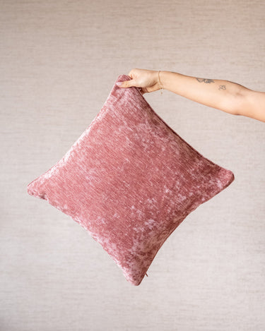 Cushion Lewy Velvet Pink - Things I Like Things I Love