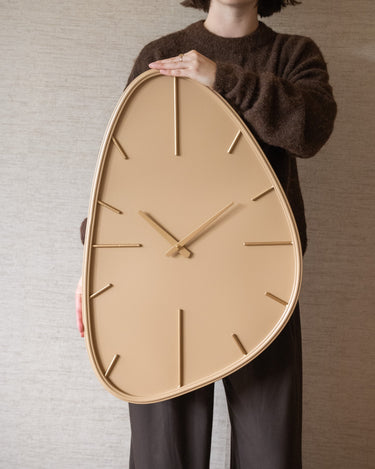 Grote Wandklok Organisch Beige - Things I Like Things I Love