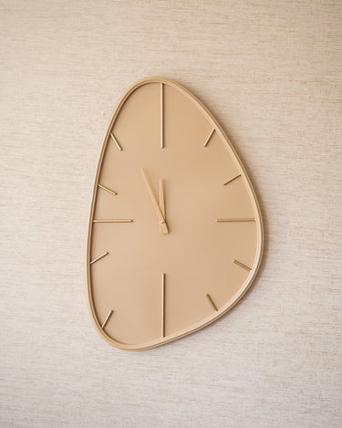 Grote Wandklok Organisch Beige - Things I Like Things I Love
