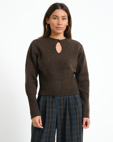 Sloan O-Neck Keyhole Knit Chocolate Bruin - Things I Like Things I Love