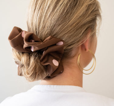 TILTIL Big Dots Polkadot Scrunchie Bruin - Things I Like Things I Love
