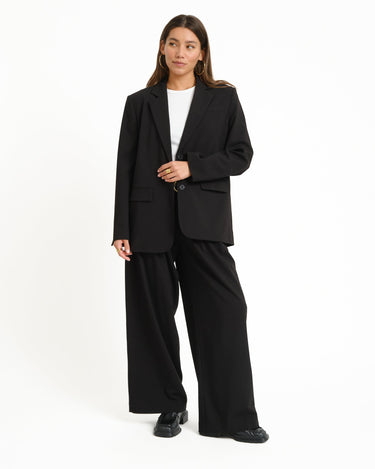 TILTIL Indy Open Back Blazer Zwart - Things I Like Things I Love