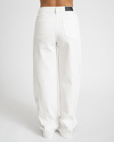 TILTIL Missy HR Relaxed Seam Jeans White - Things I Like Things I Love