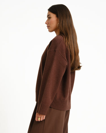 TILTIL Percy V-Neck Pullover Bruin - Things I Like Things I Love