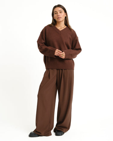TILTIL Percy V-Neck Pullover Bruin - Things I Like Things I Love