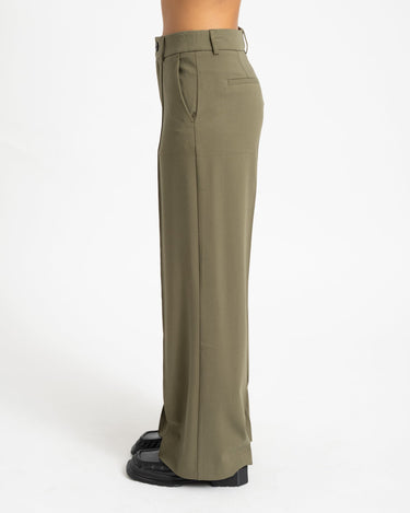 TILTIL Sanne Pintuck Pantalon Donkergroen - Things I Like Things I Love