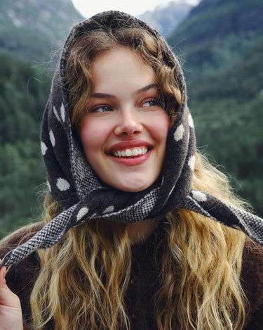 TILTIL Sara Triangle Polkadot Scarf Bruin - Things I Like Things I Love