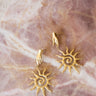 TILTIL Set of 2 Earrings Sunny Hand Hanger Gold - Things I Like Things I Love