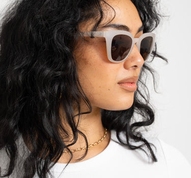 TILTIL Sunglasses Kim Beige - Things I Like Things I Love