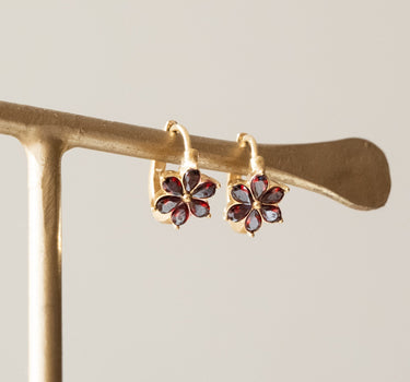TILTIL Zircon Flower Hoop Gold Bordeaux - Things I Like Things I Love