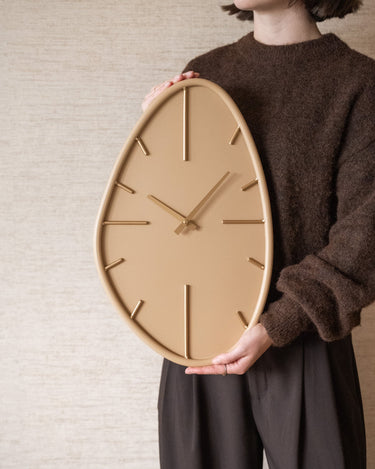 Wandklok Organisch Beige - Things I Like Things I Love
